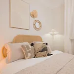 Elegant Poets 2br & Large Sofa Bed For 6 Апартаменти