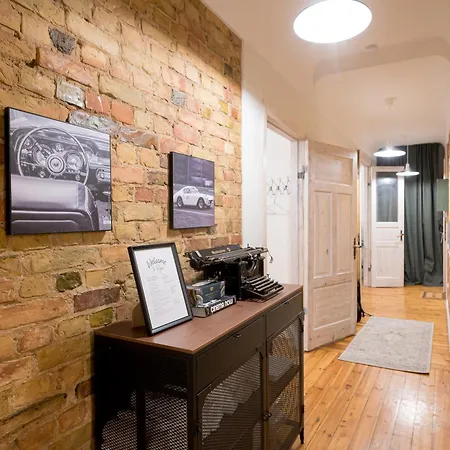 Elegant Poets * Riga