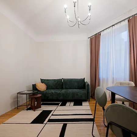 Lejlighed Elegant Poets 2br & Large Sofa Bed For 6 Riga