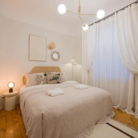 Apartment Elegant Poets Riga